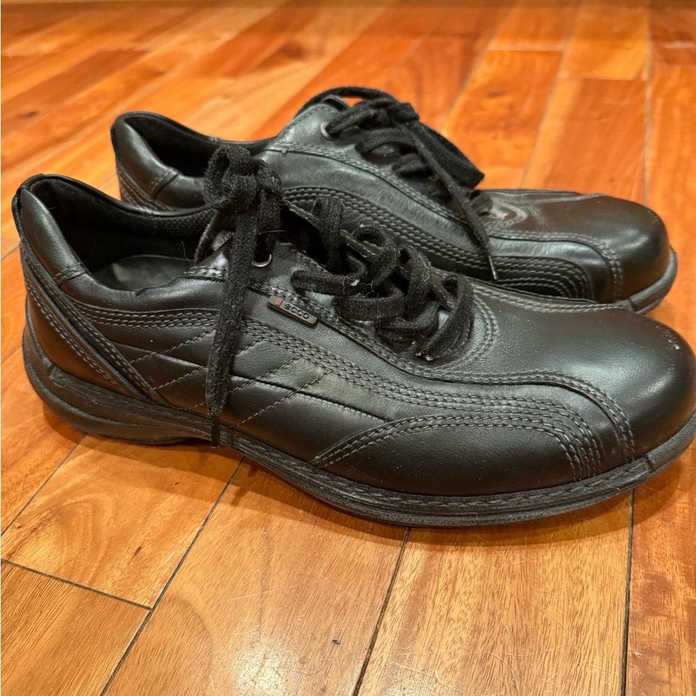 Ecco Black Leather Oxfords Classic Comfort